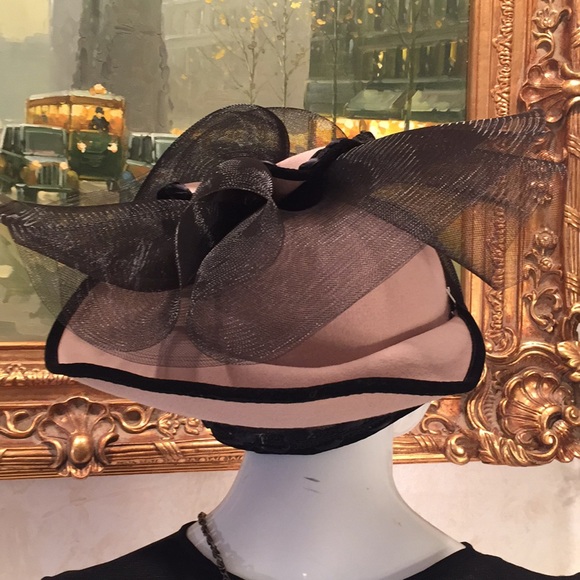 Deborah wool felt hat beige and black bow main image 5